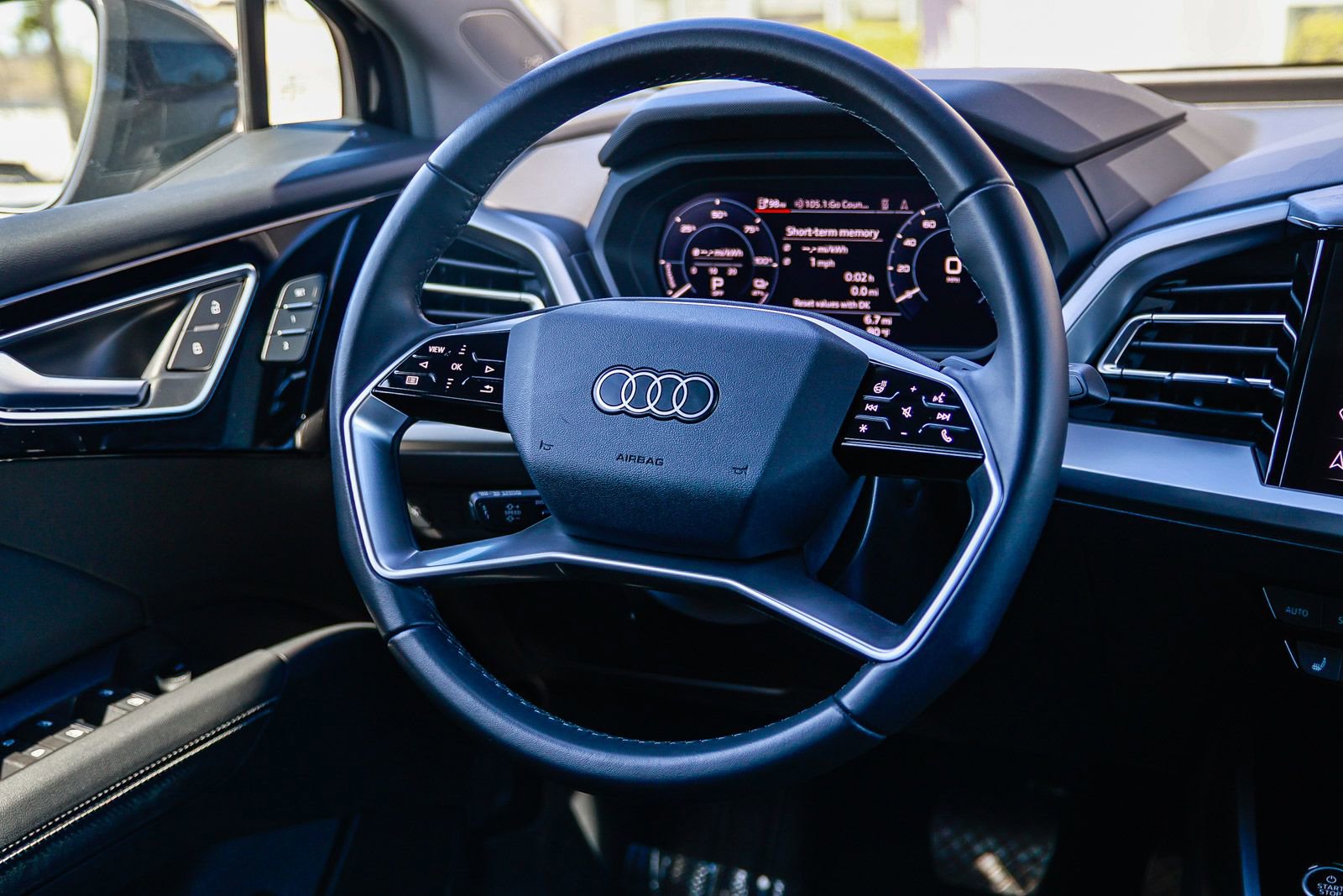 Certified 2023 Audi Q4 e-tron Premium Plus w/ Premium Plus RWD image 17