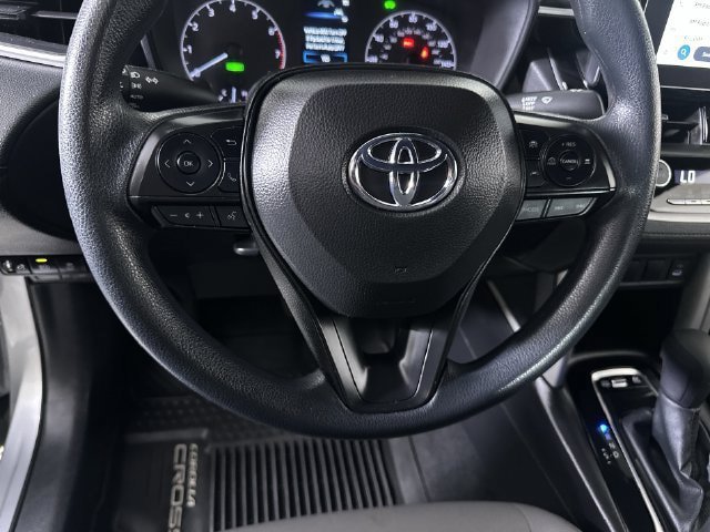 Used 2024 Toyota Corolla Cross AWD Hybrid image 11