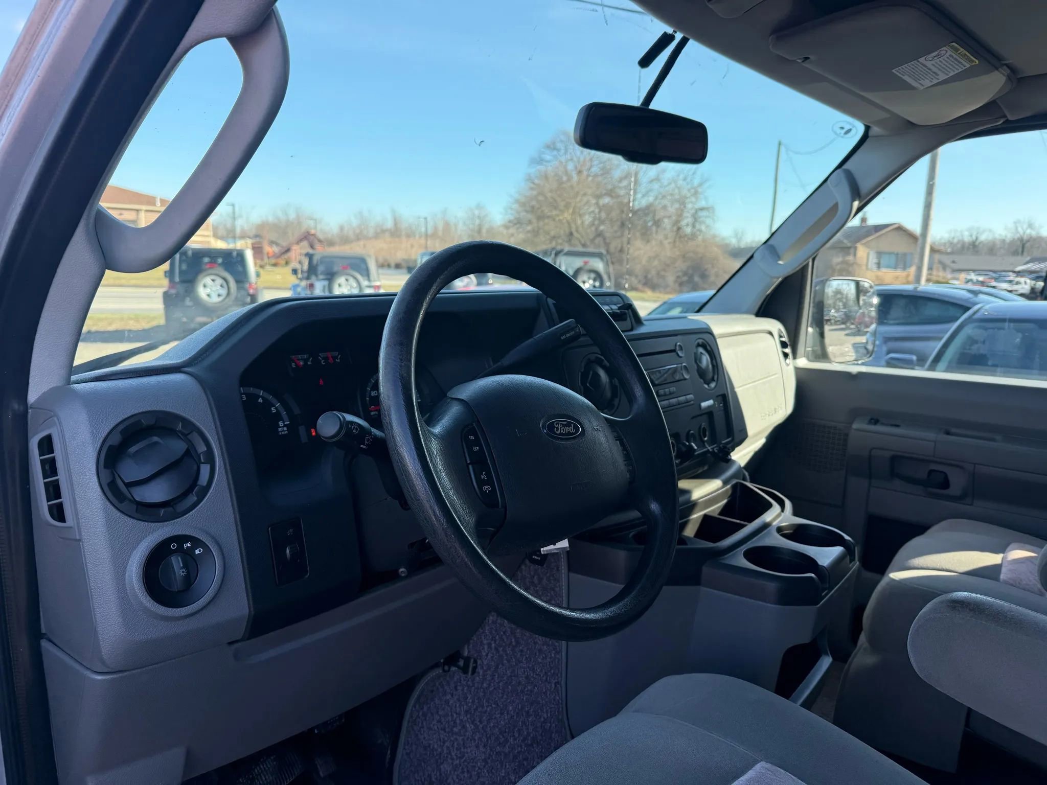 Used 2014 Ford E-150 and Econoline 150 image 12