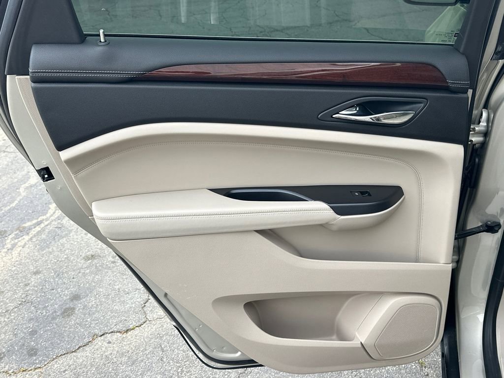 Used 2013 Cadillac SRX Luxury w/ Driver Awareness Package image 21