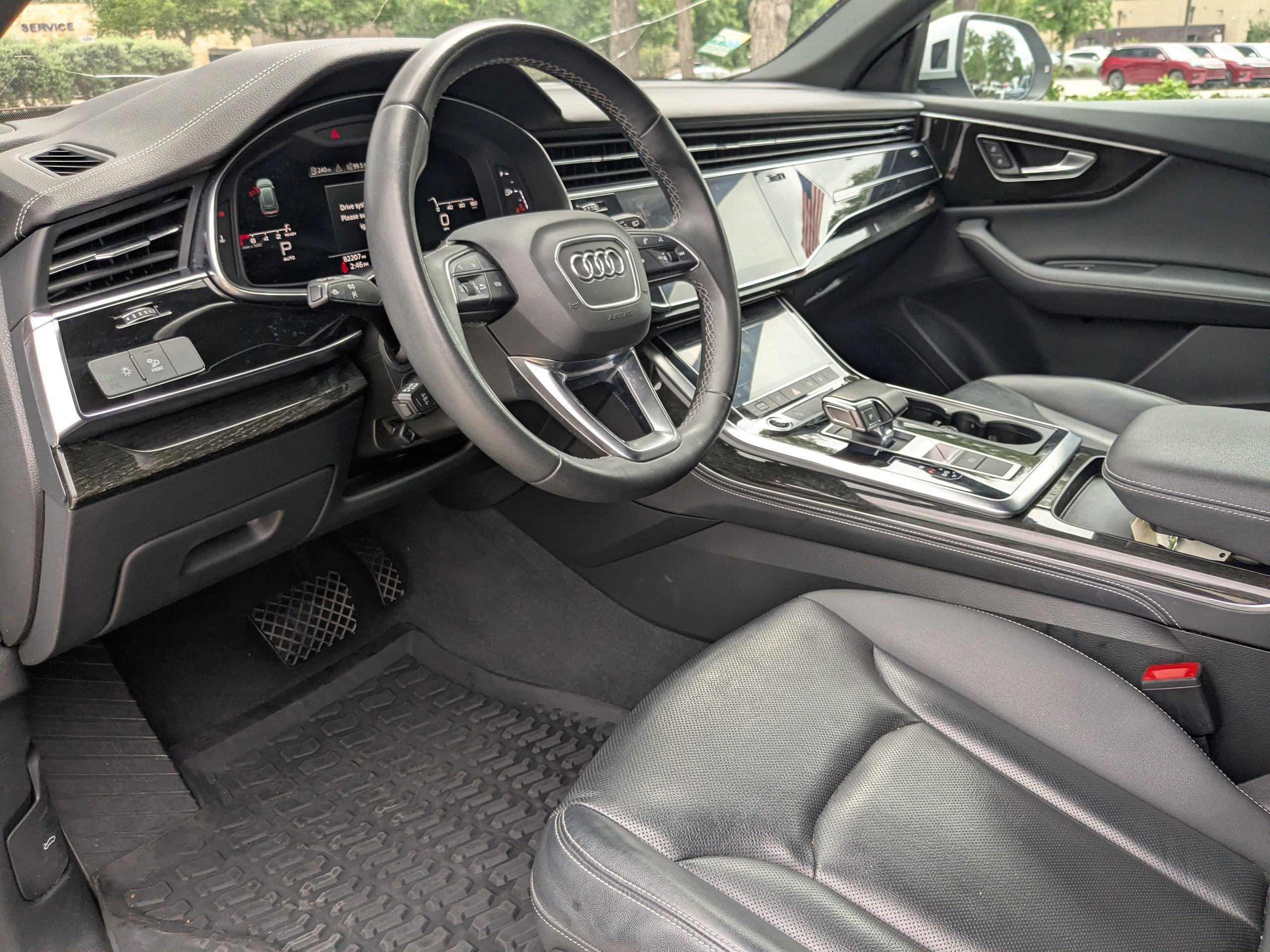 Used 2023 Audi Q8 Premium Plus w/ Premium Plus Package AWD/4WD image 6