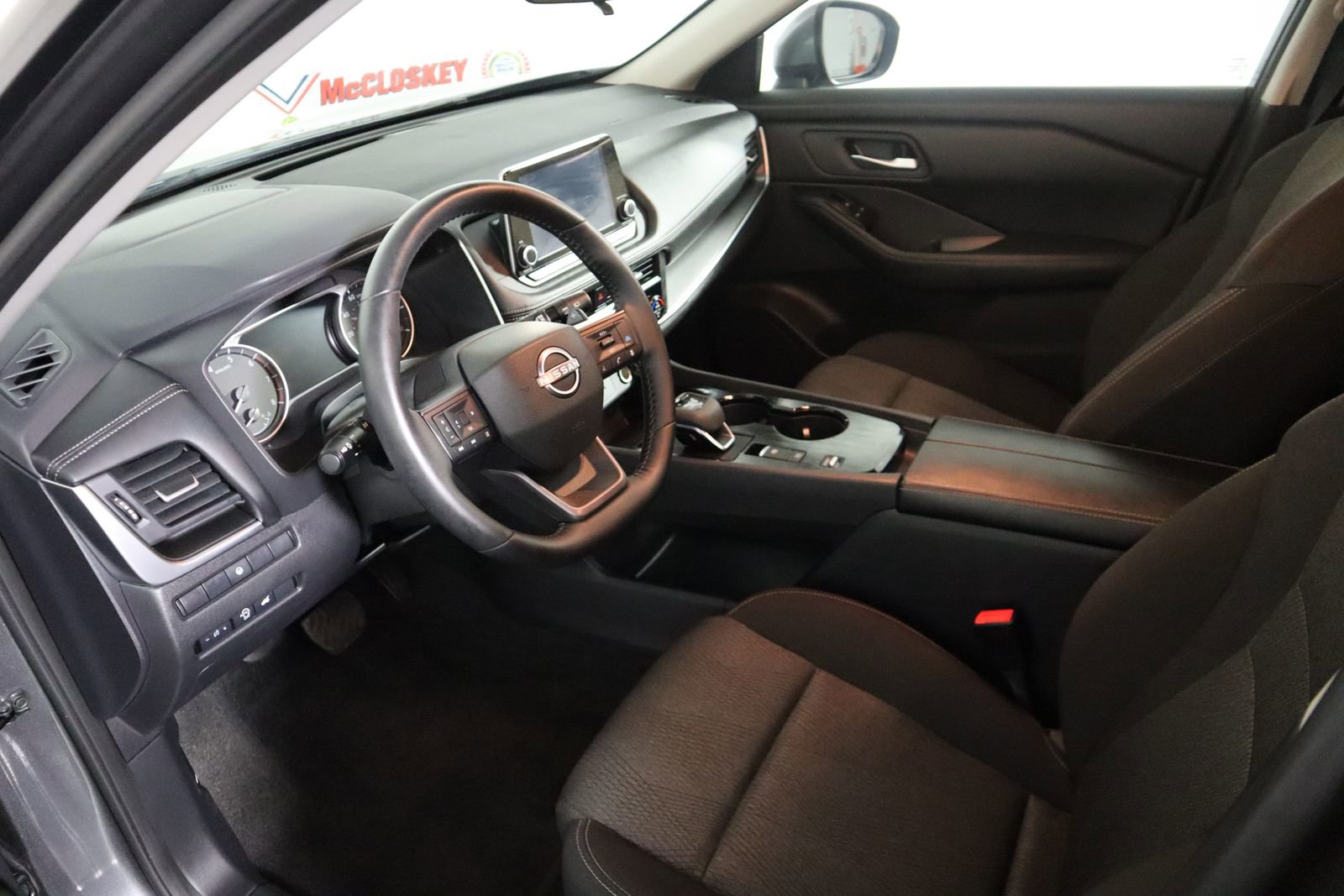 Used 2025 Nissan Rogue SV image 20