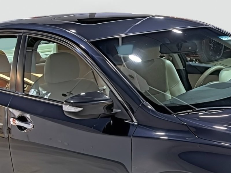 Used 2015 Nissan Altima 2.5 SV w/ Convenience Package image 15