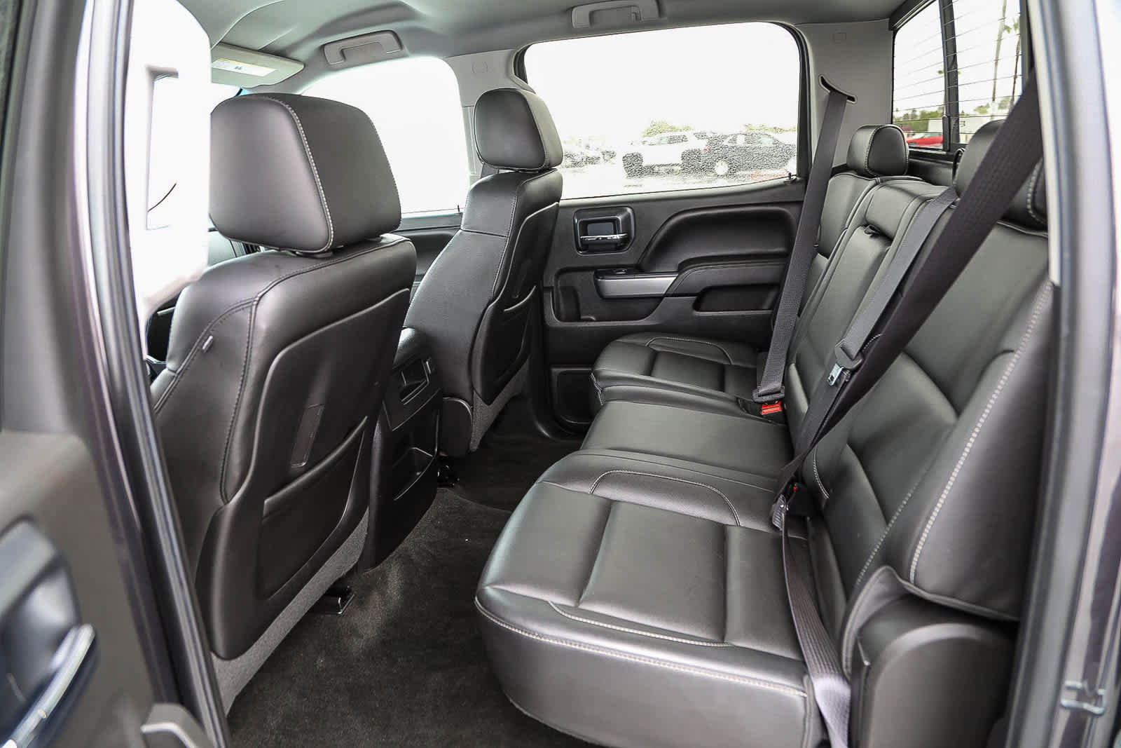 Used 2015 Chevrolet Silverado 1500 LTZ Z71 w/ LTZ Plus Package AWD/4WD image 18