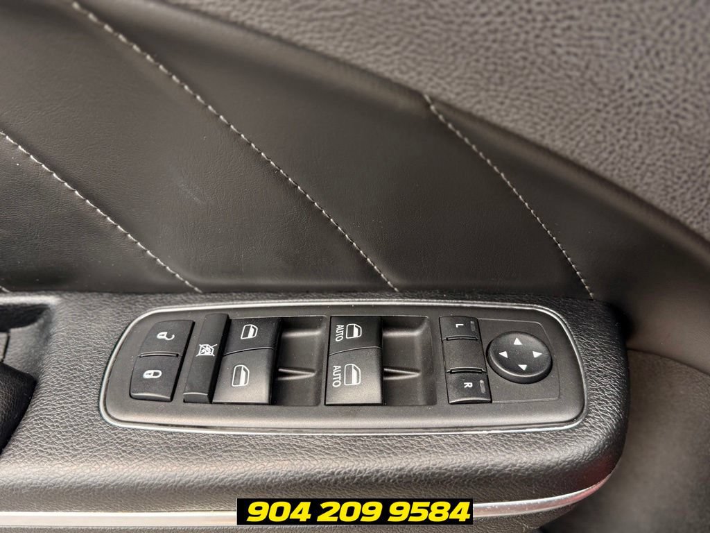 Used 2017 Dodge Charger R/T Scat Pack w/ Beats Audio Group RWD image 19