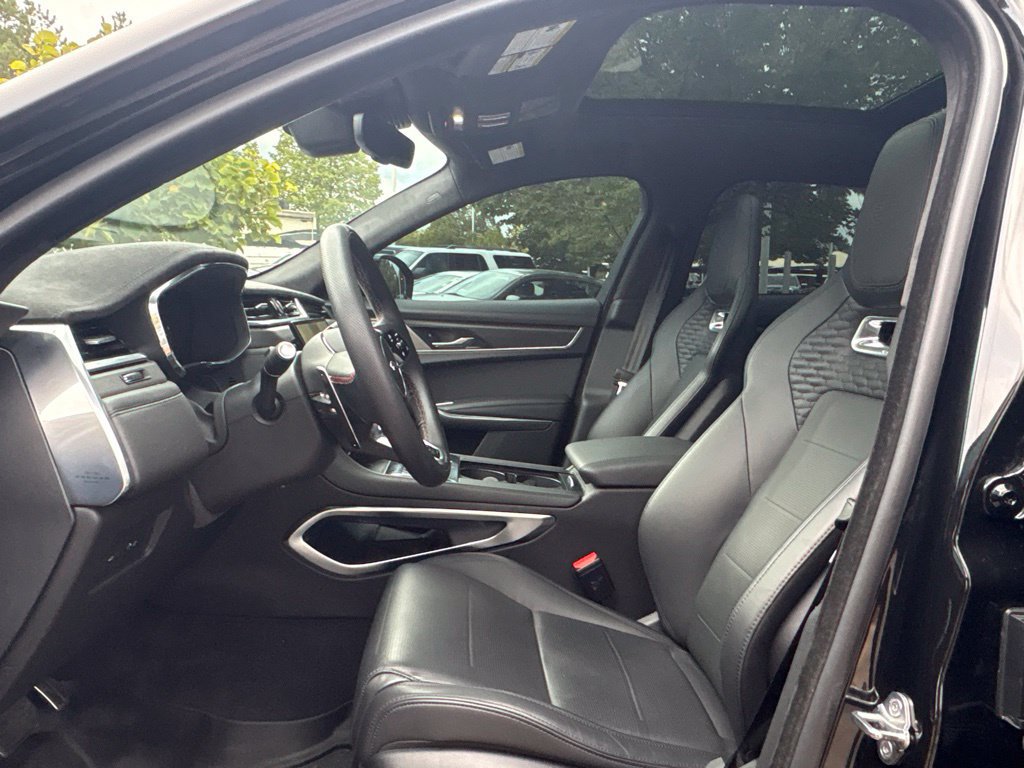 Used 2024 Jaguar F-PACE SVR AWD/4WD image 12