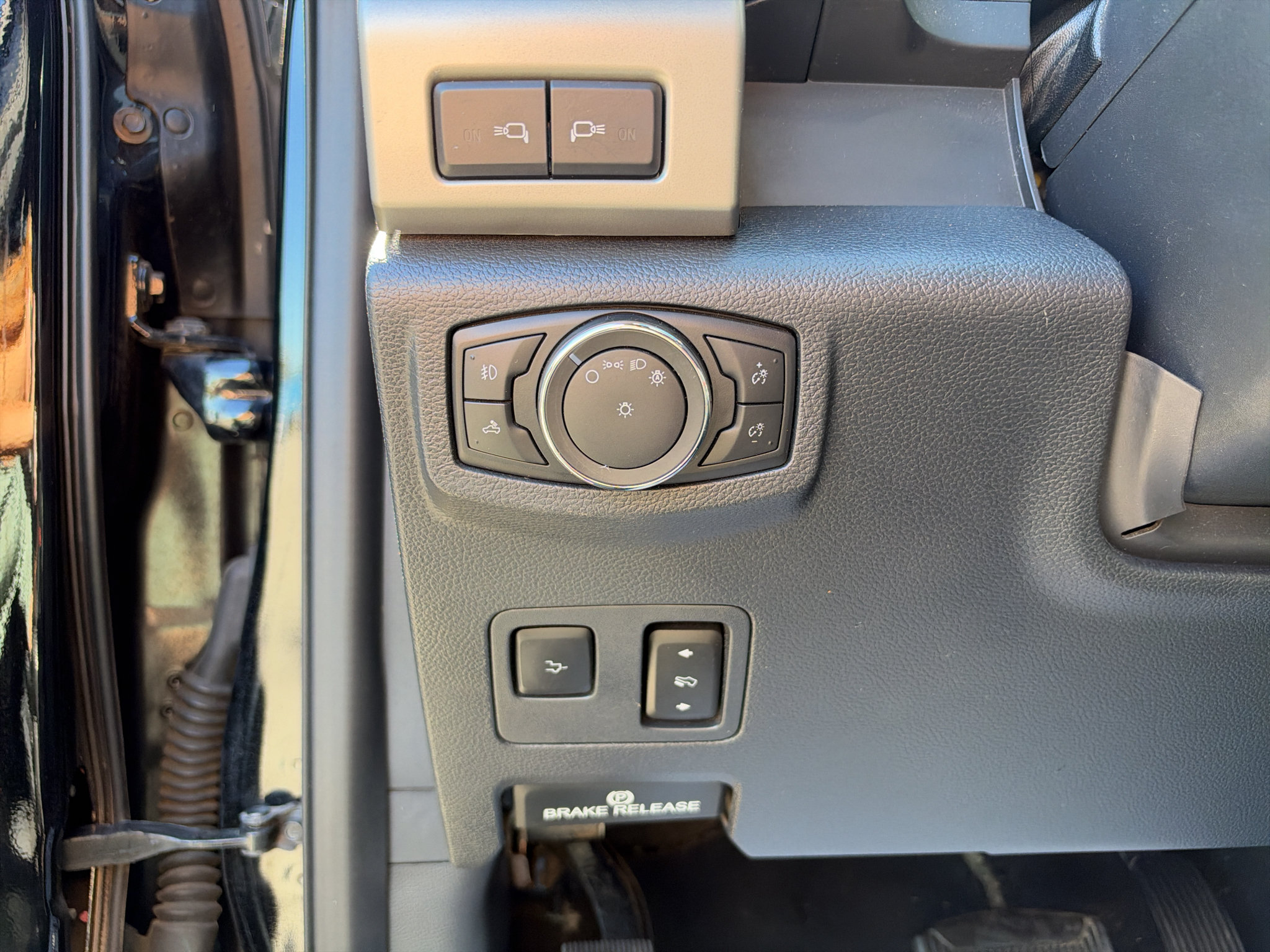 Used 2022 Ford F250 Lariat w/ Lariat Ultimate Package AWD/4WD image 9