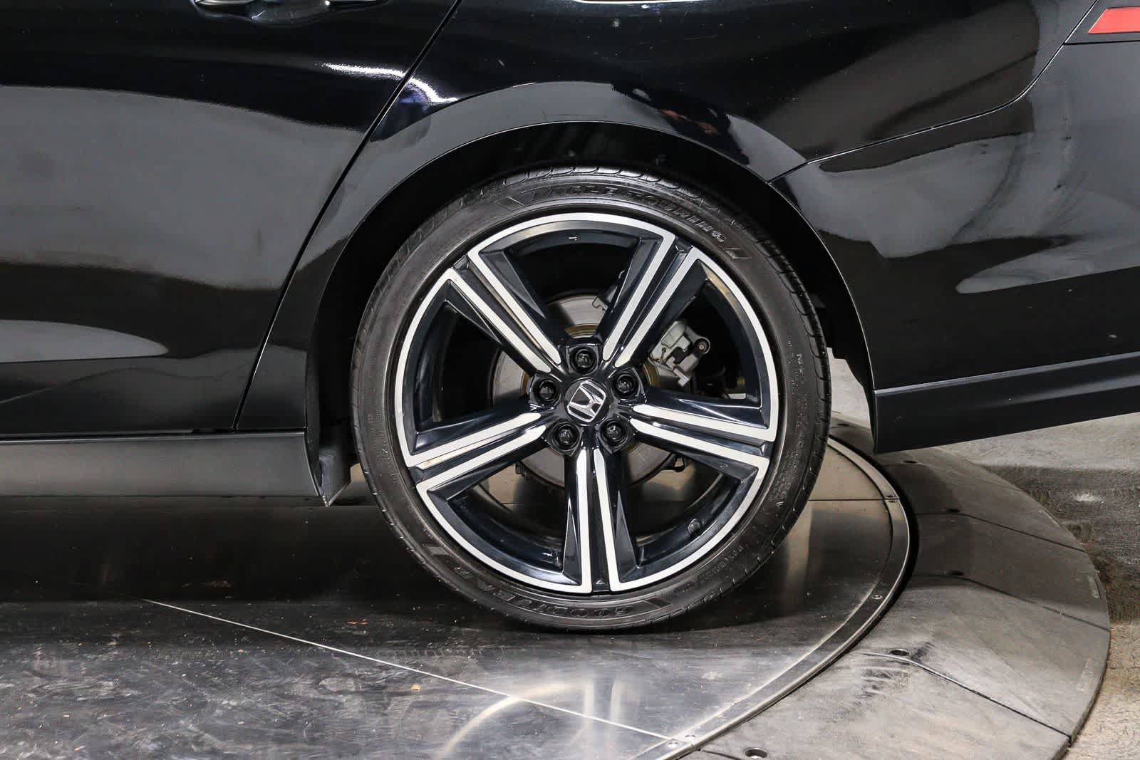 Used 2024 Honda Accord Sport image 7