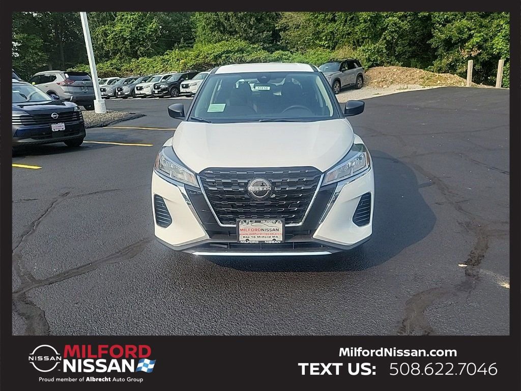 Used 2025 Nissan Kicks Play S image 6