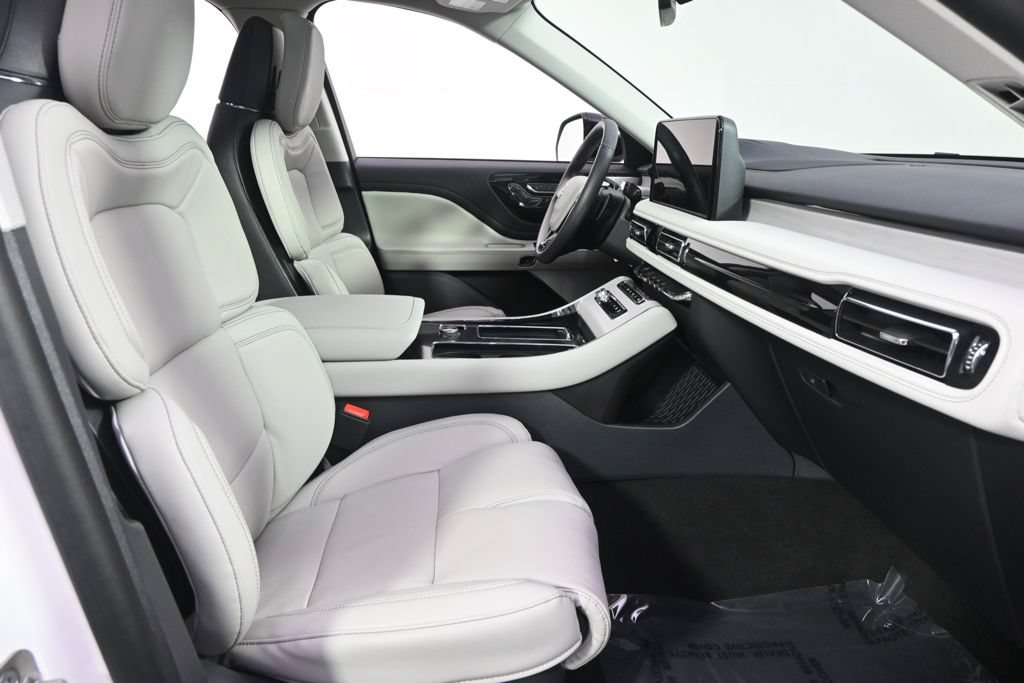 New 2026 Lincoln Aviator Reserve AWD/4WD image 16