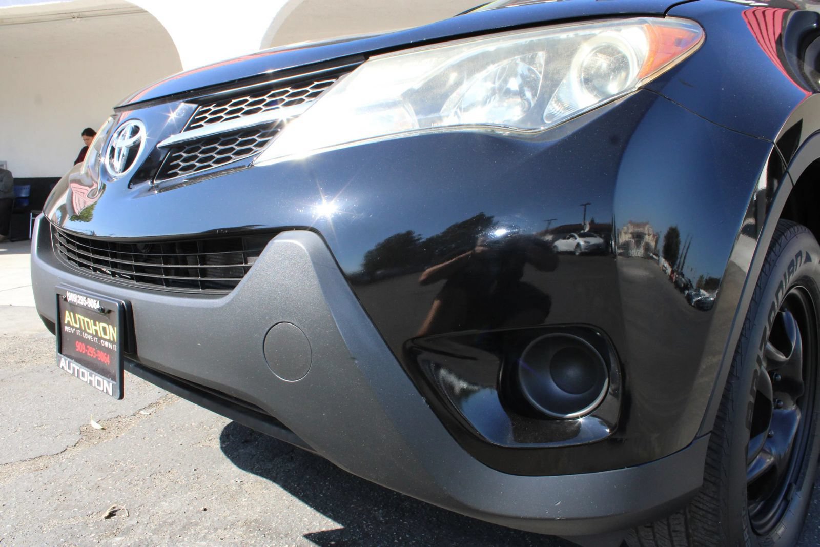 Used 2013 Toyota RAV4 LE FWD image 5