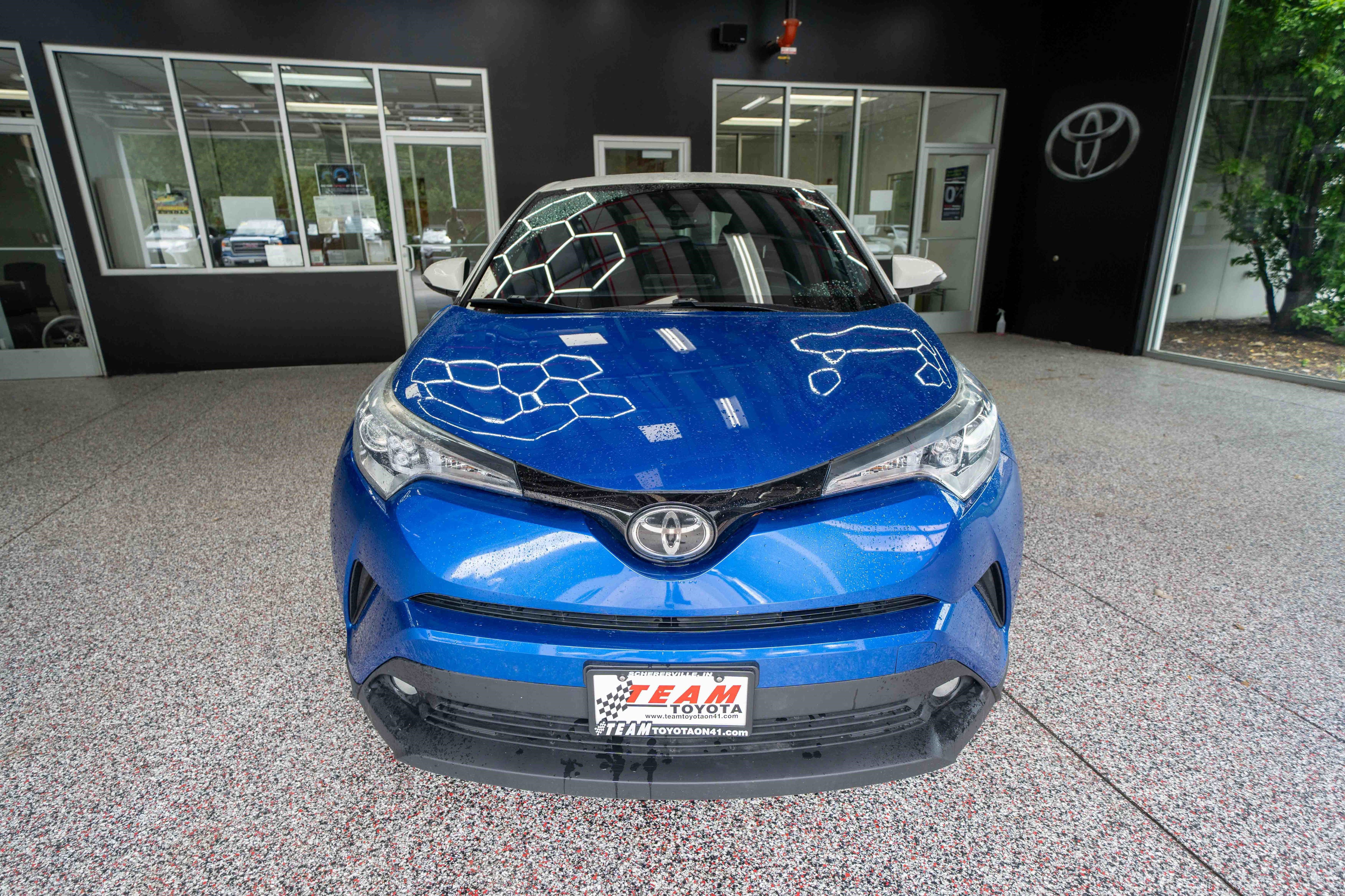 Used 2018 Toyota C-HR XLE FWD image 6