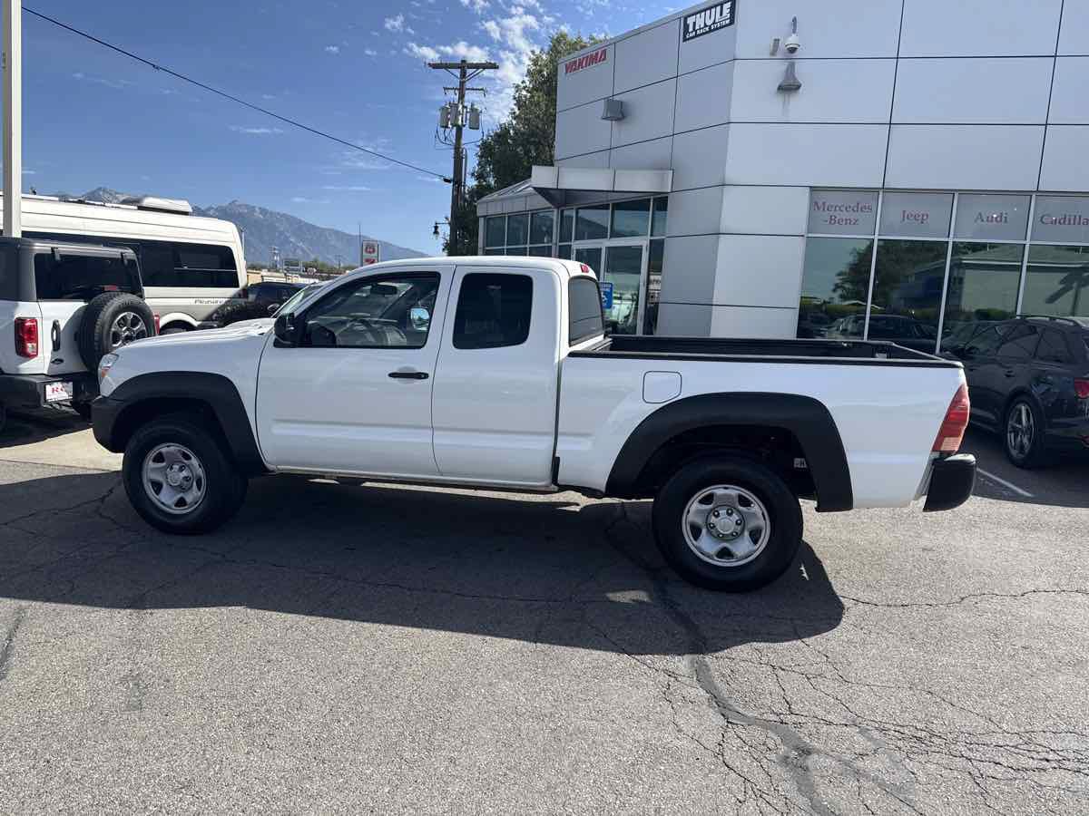 Used 2015 Toyota Tacoma 4x4 Access Cab image 10