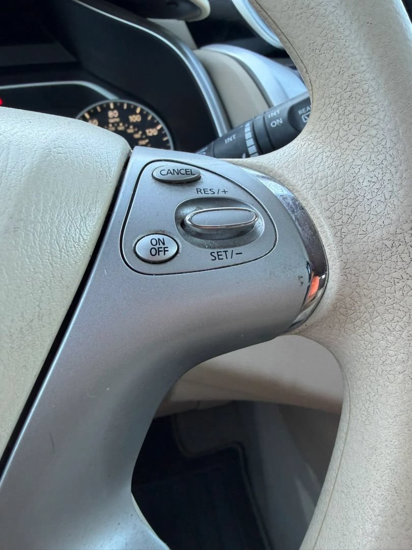 Used 2015 Nissan Murano S FWD image 23