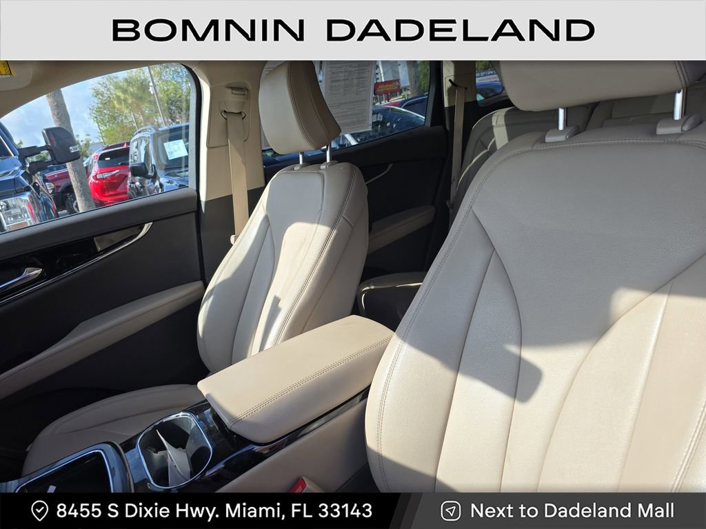 Used 2022 Lincoln Nautilus FWD image 13