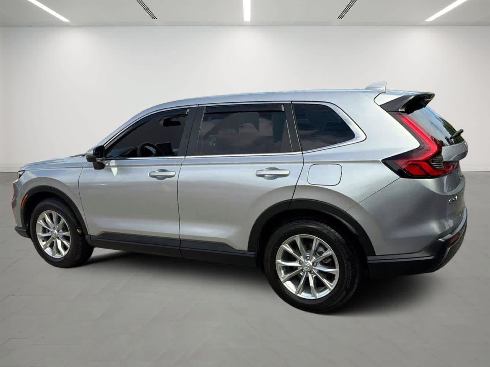 Used 2025 Honda CR-V EX image 3