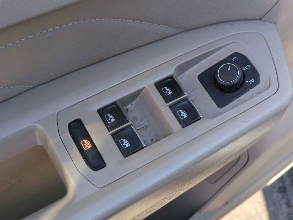 Used 2021 Volkswagen Atlas SEL R-Line image 12