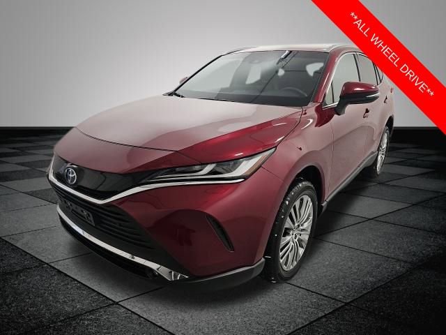 Certified 2024 Toyota Venza XLE image 4