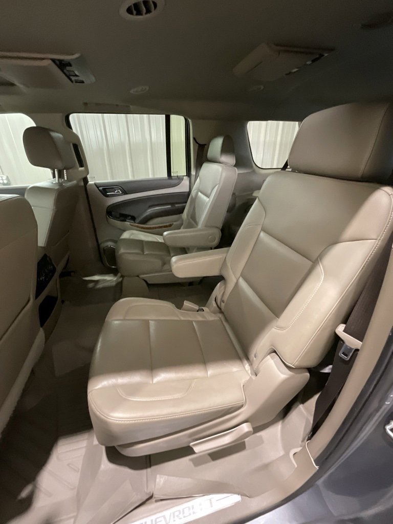 Used 2020 Chevrolet Suburban Premier image 11