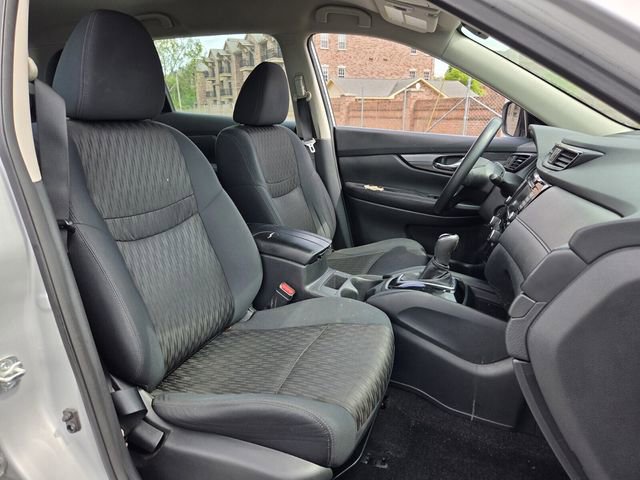 Used 2018 Nissan Rogue S image 15
