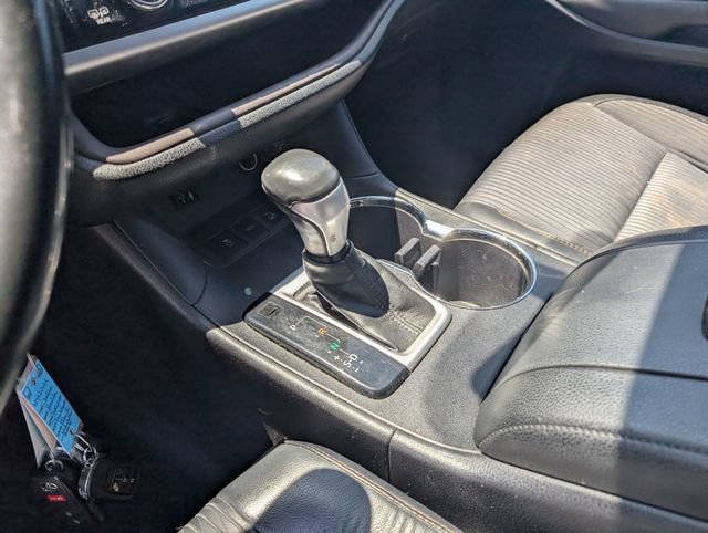 Used 2015 Toyota Highlander Plus AWD/4WD image 20