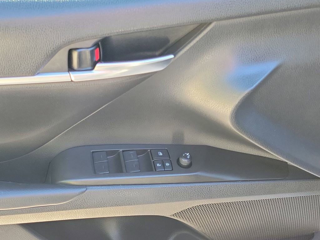 Used 2023 Toyota Camry LE image 19