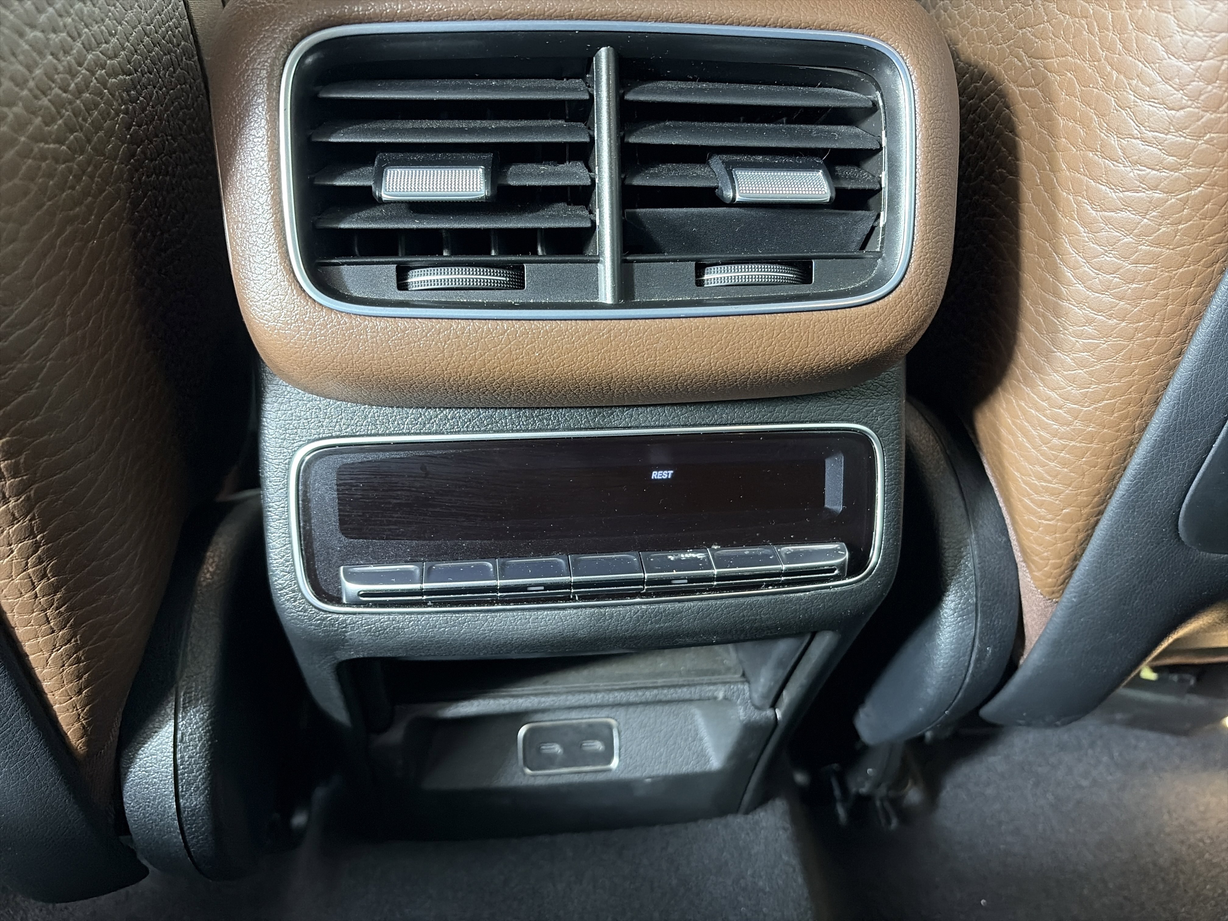Certified 2024 Mercedes-Benz GLS 450 4MATIC image 21