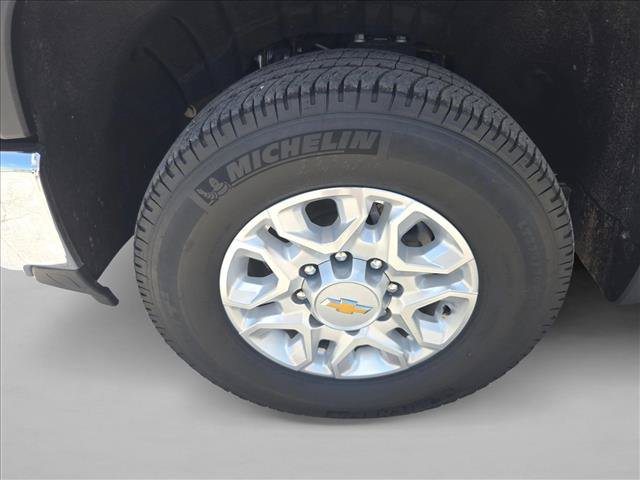 Used 2026 Chevrolet Silverado 2500 LT AWD/4WD image 25