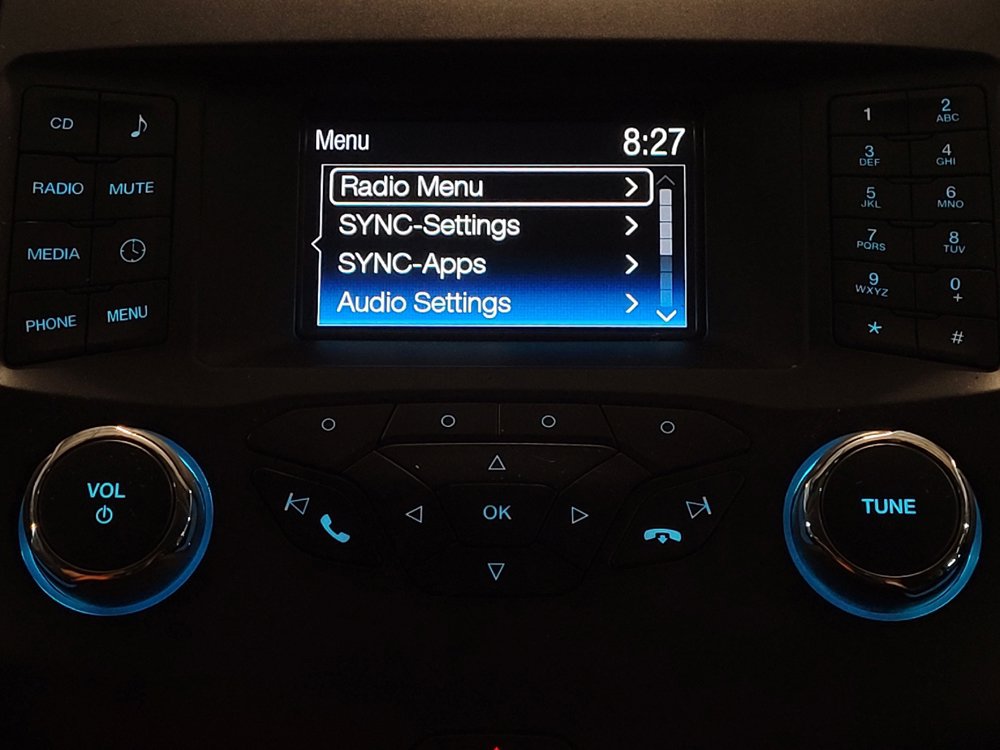 Used 2018 Ford Edge SE FWD image 25