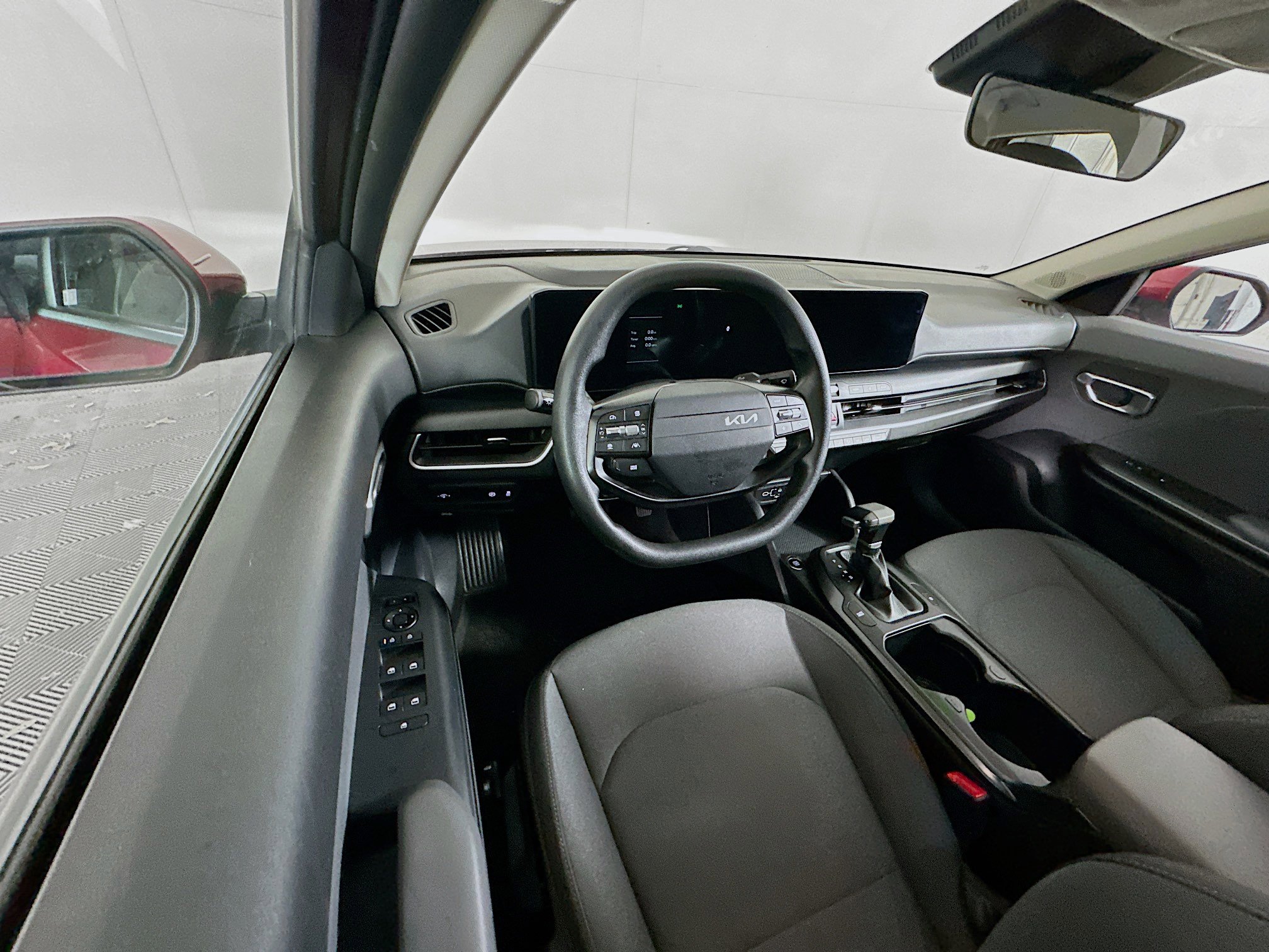 Used 2025 Kia K4 LXS image 18