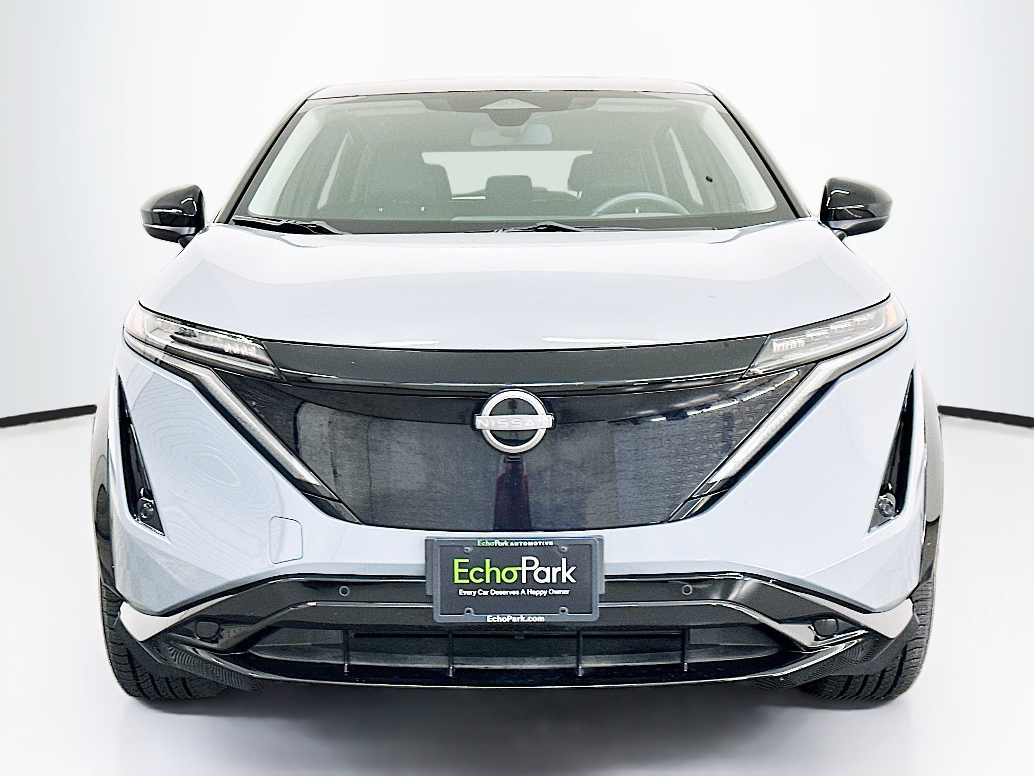 Used 2024 Nissan Ariya AWD image 2