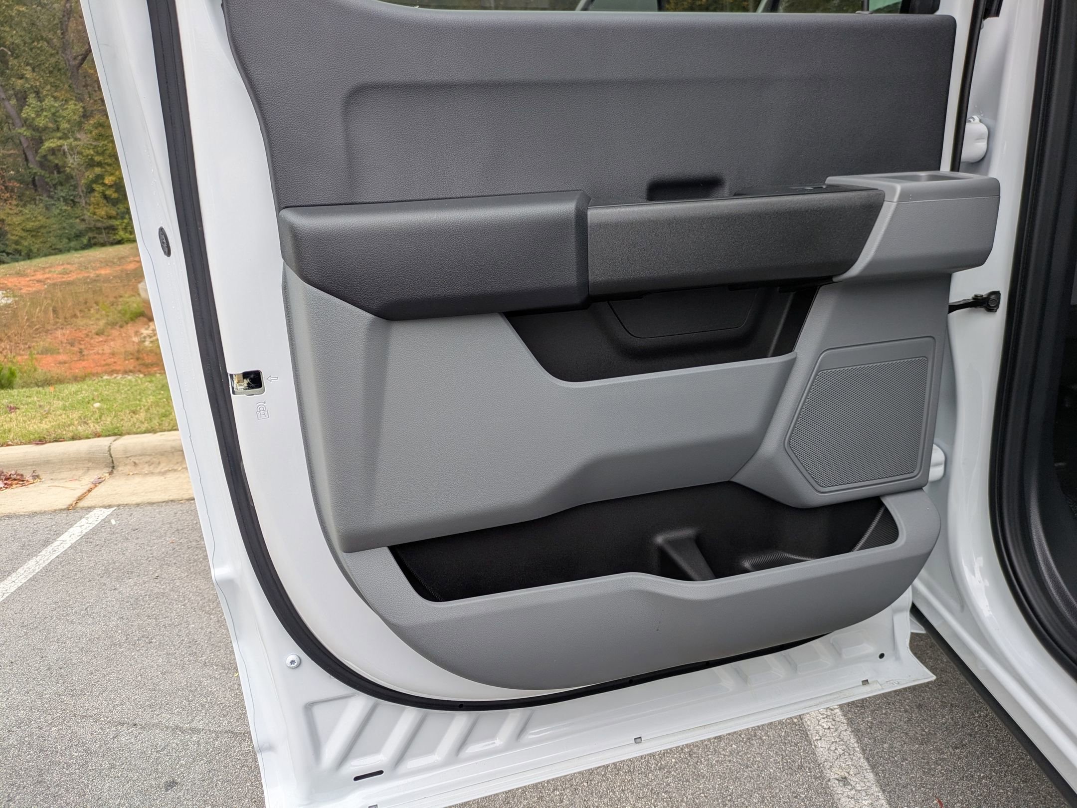 New 2026 Ford F350 XL w/ XL Chrome Package image 22