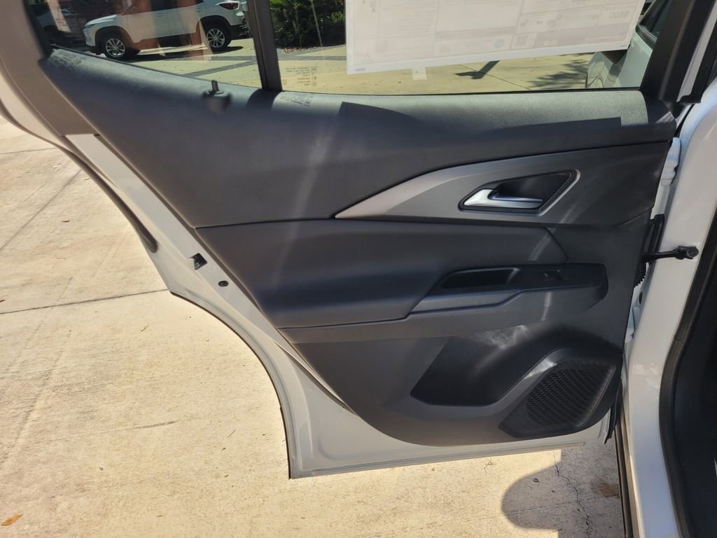 New 2026 Chevrolet Equinox EV LT FWD image 23