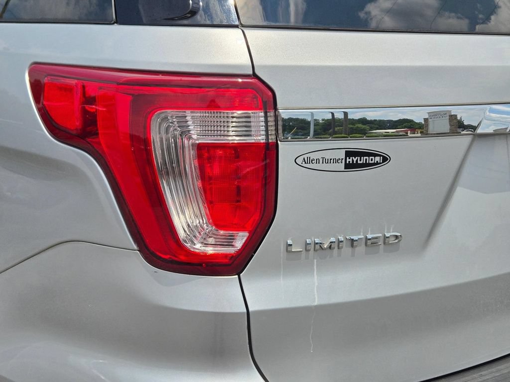 Used 2019 Ford Explorer Limited w/ Class III Trailer Tow Package AWD/4WD image 7