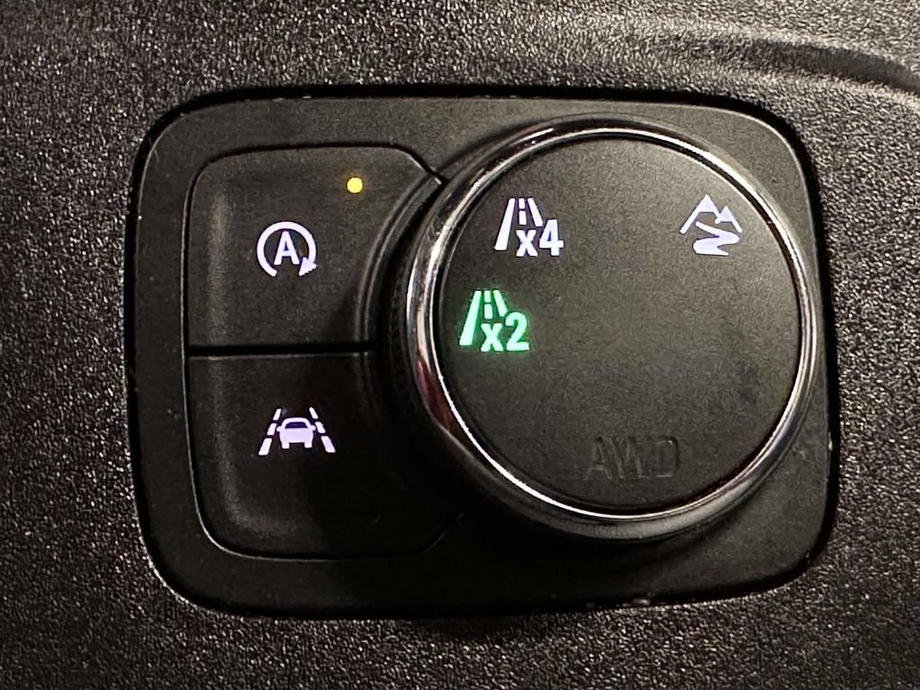 Certified 2023 Chevrolet Traverse LT w/ LPO, Floor Liner Package AWD/4WD image 27