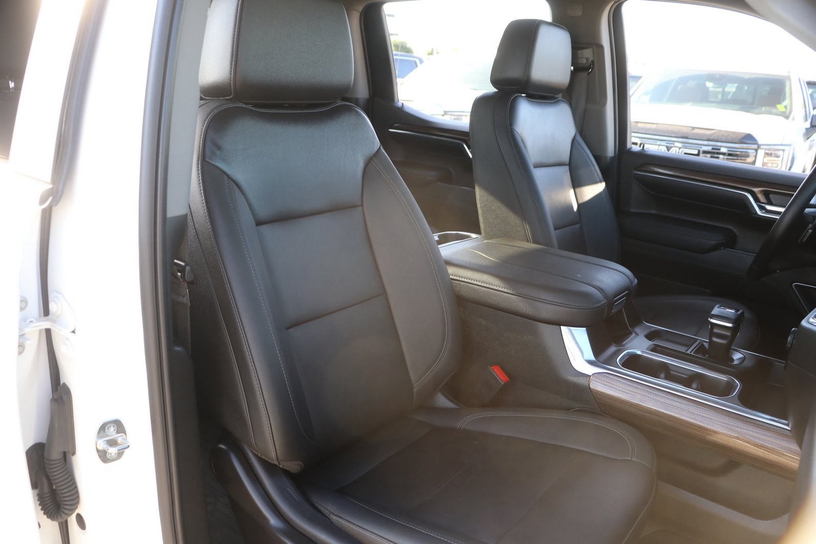 Used 2024 Chevrolet Silverado 1500 RST w/ Convenience Package II AWD/4WD image 34