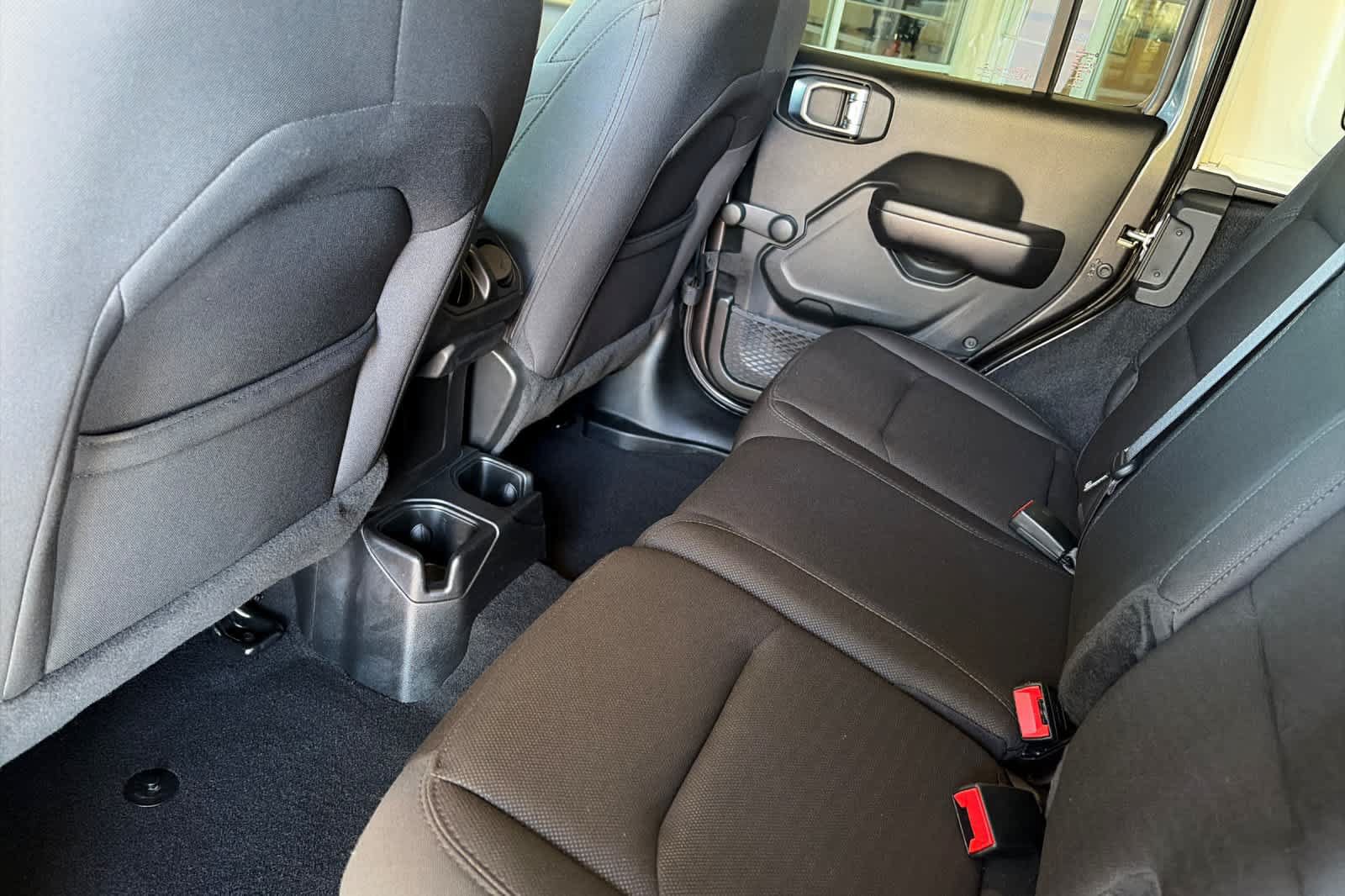 Used 2019 Jeep Wrangler Unlimited Sport AWD/4WD image 4