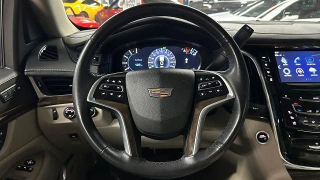 Used 2019 Cadillac Escalade Premium Luxury image 32