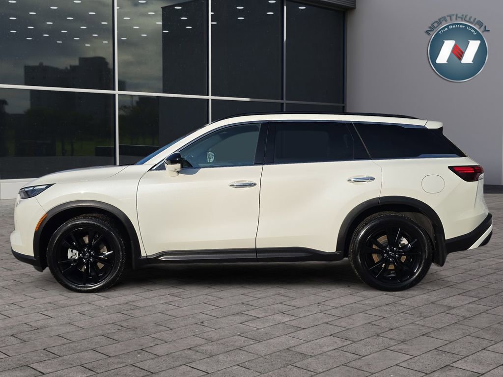 Used 2025 INFINITI QX60 Luxe w/ Black Edition image 2