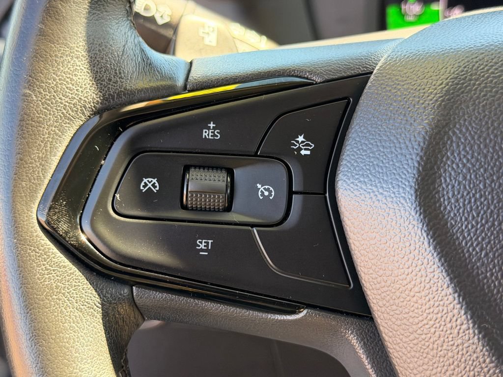 Used 2022 Chevrolet Bolt EUV Premier w/ Sun & Sound Package FWD image 14