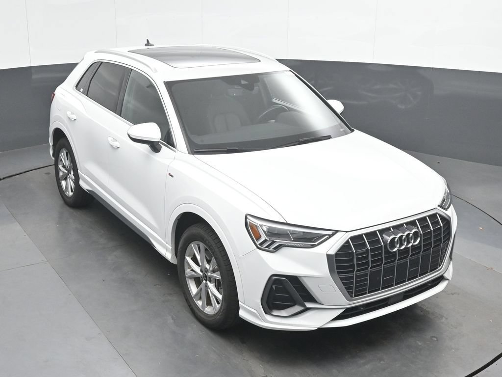 Used 2024 Audi Q3 2.0T Premium AWD/4WD image 32