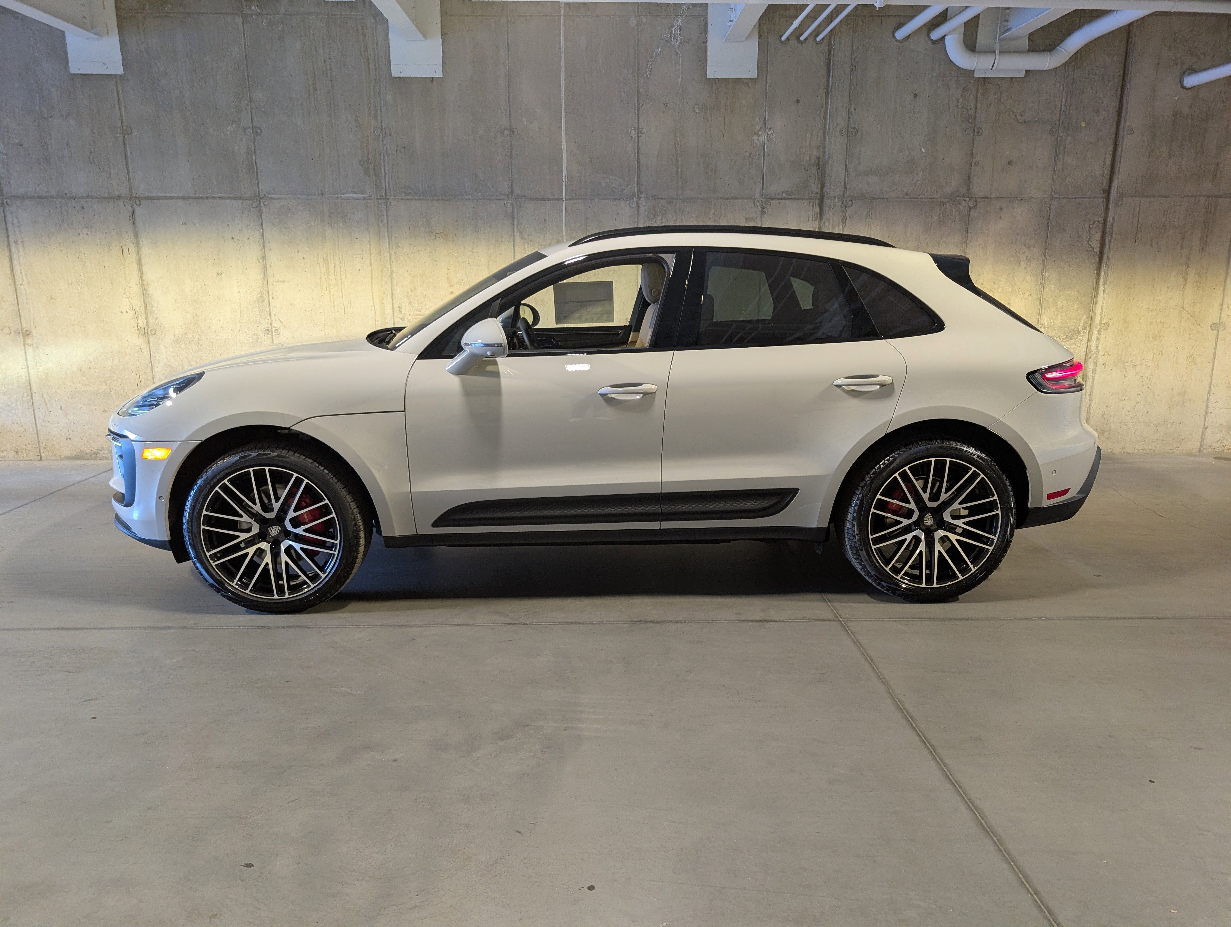New 2026 Porsche Macan S image 2
