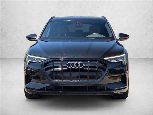Used 2022 Audi e-tron Premium w/ Convenience Plus Package AWD/4WD image 2
