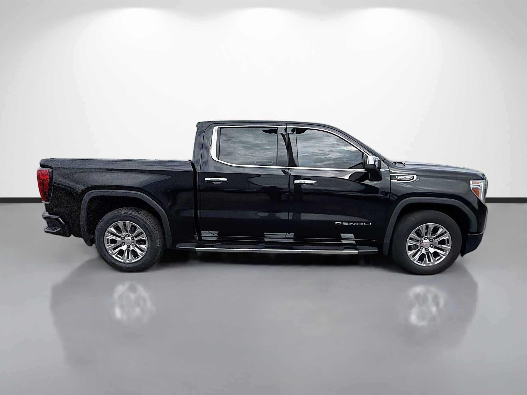 Used 2021 GMC Sierra 1500 Denali image 2