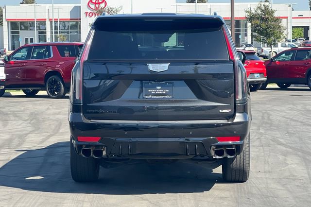 Used 2024 Cadillac Escalade V w/ LPO, ONYX Package image 5