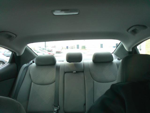 Used 2013 Hyundai Elantra GLS w/ Preferred Pkg image 12