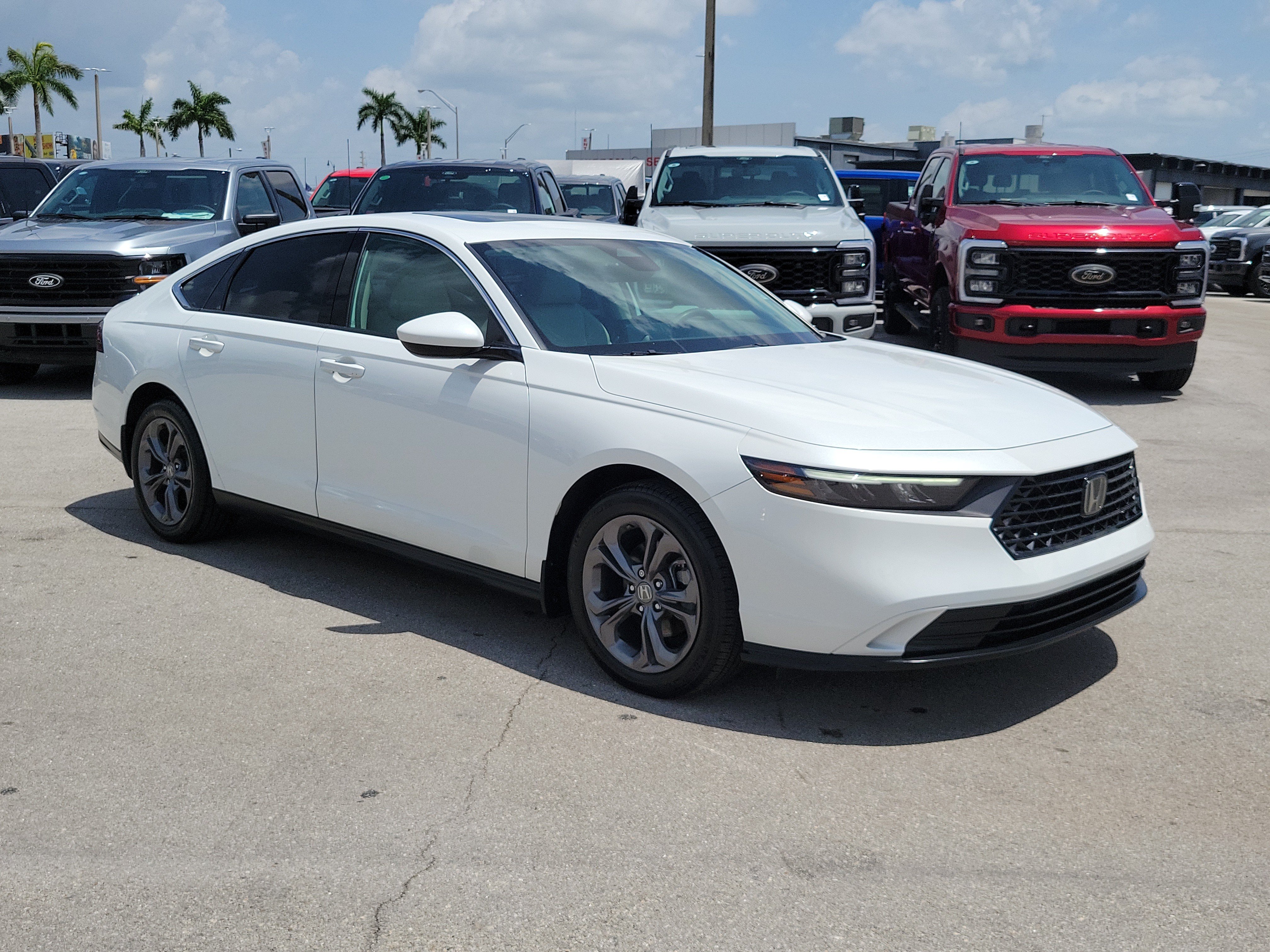 Used 2024 Honda Accord EX image 3