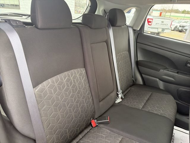 Used 2024 Mitsubishi Outlander Sport ES AWD/4WD image 21
