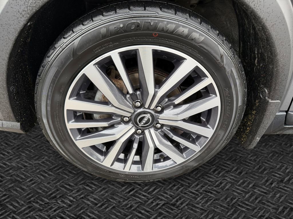 Used 2022 Nissan Kicks SV image 11