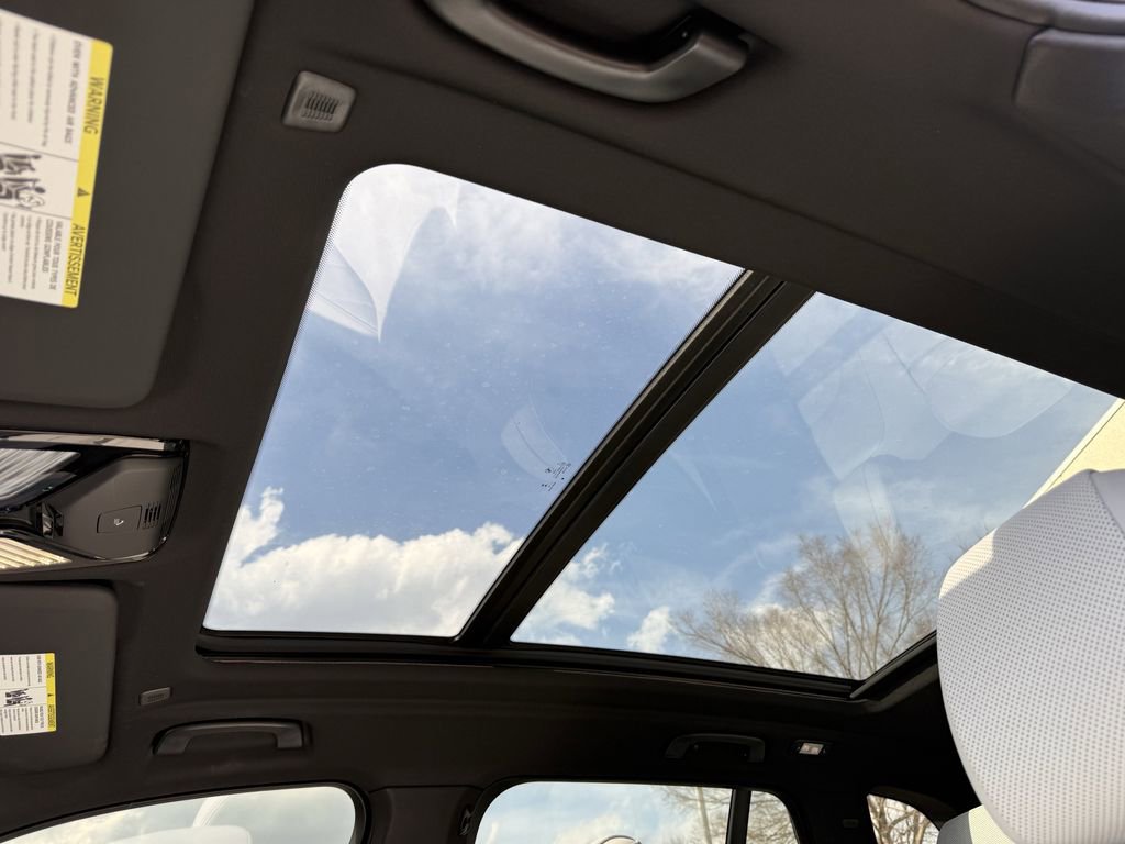 Used 2025 BMW X5 sDrive40i w/ M Sport Package image 9